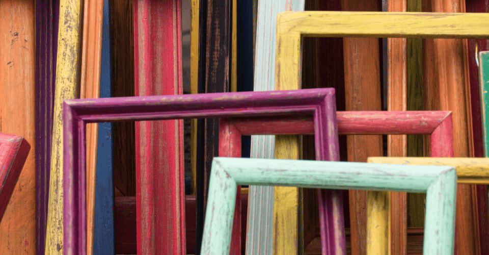 different color picture frames