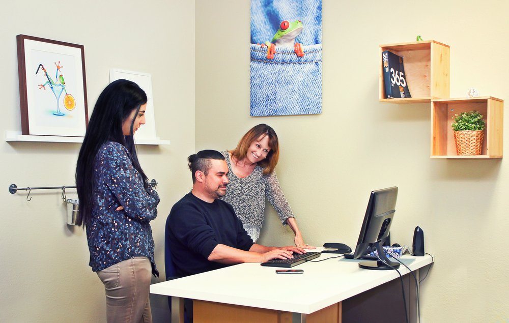 chris-andujar-tiny-frog