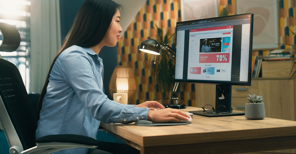 WordPress professional deciding how and where to sell WordPress themes & plugins.