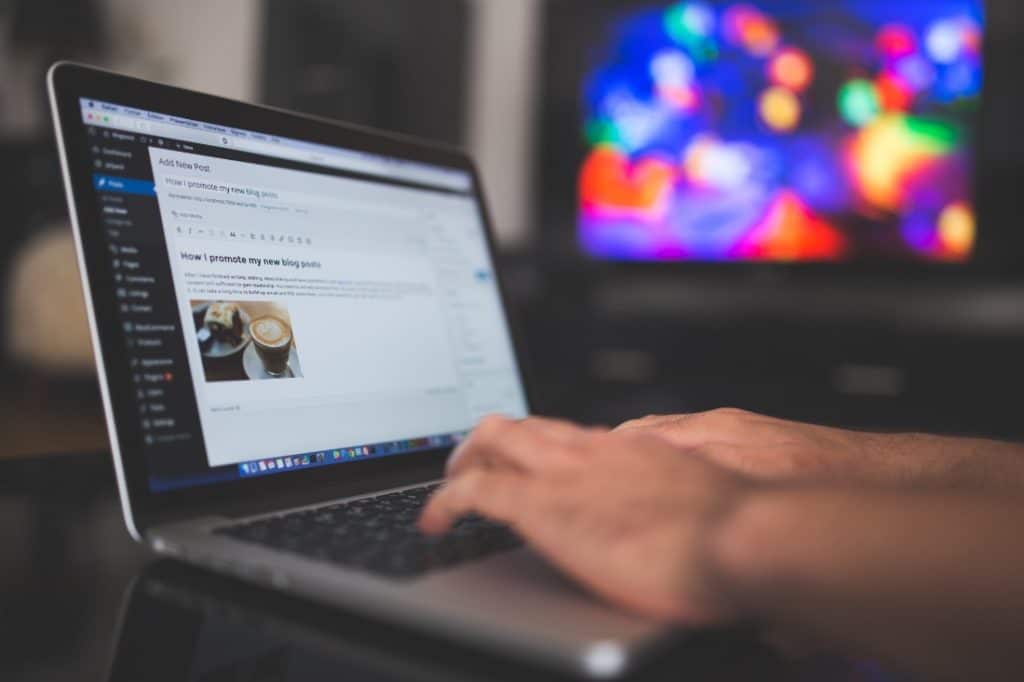 How to Disable the Fullscreen Editor in WordPress